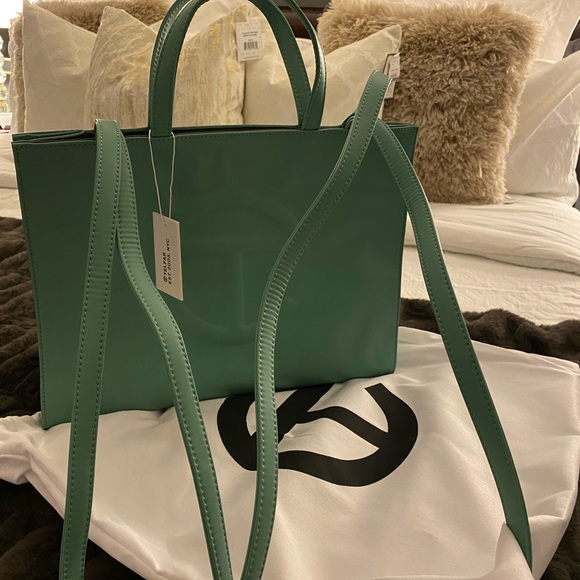 🔥🔥BRAND NEW AUTHENTIC TELFAR BAG🔥🔥 - Picture 4 of 6